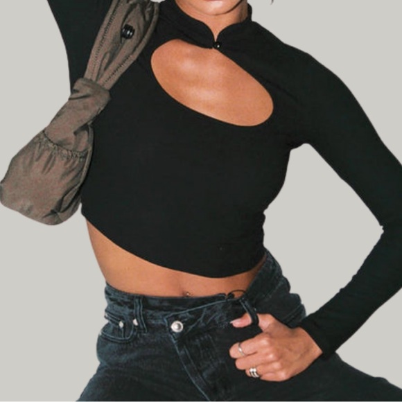 Princess Polly Tops - LIKE NEW Princess Polly Cut Out Crop Top